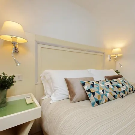 Fontanella Borghese Cori Appartement *